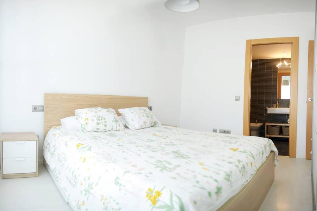 Apartamento Diseno A Cien Metros Del Mar. Торрадамбарра Екстер'єр фото